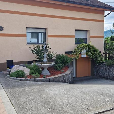 Hisa Bizjak Kranj Exterior foto